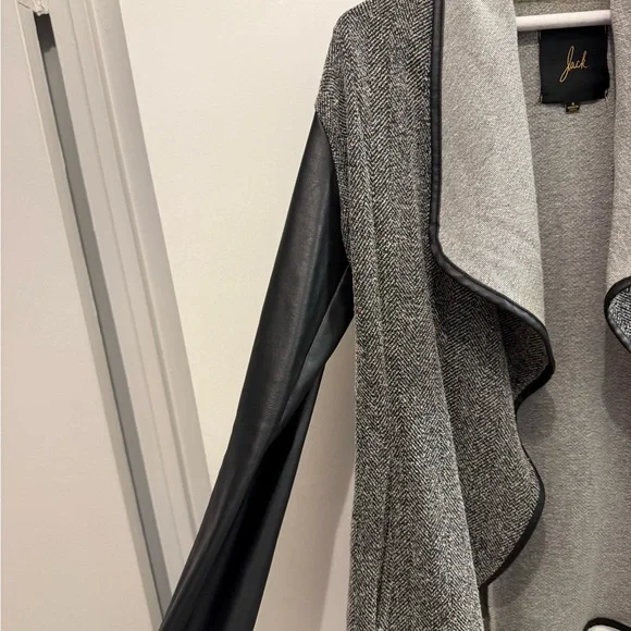 Jack by BB Dakota Black and Gray Blazer - Picture 3 of 4